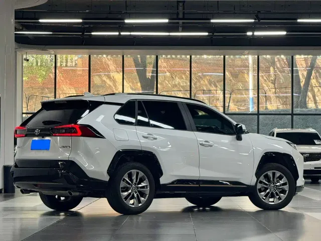 Toyota Wildlander — Фото автомобиля 7