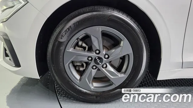 Kia K5 Новый K5 3 поколение 2.0 LPi(Для проката) — Фото автомобиля 5