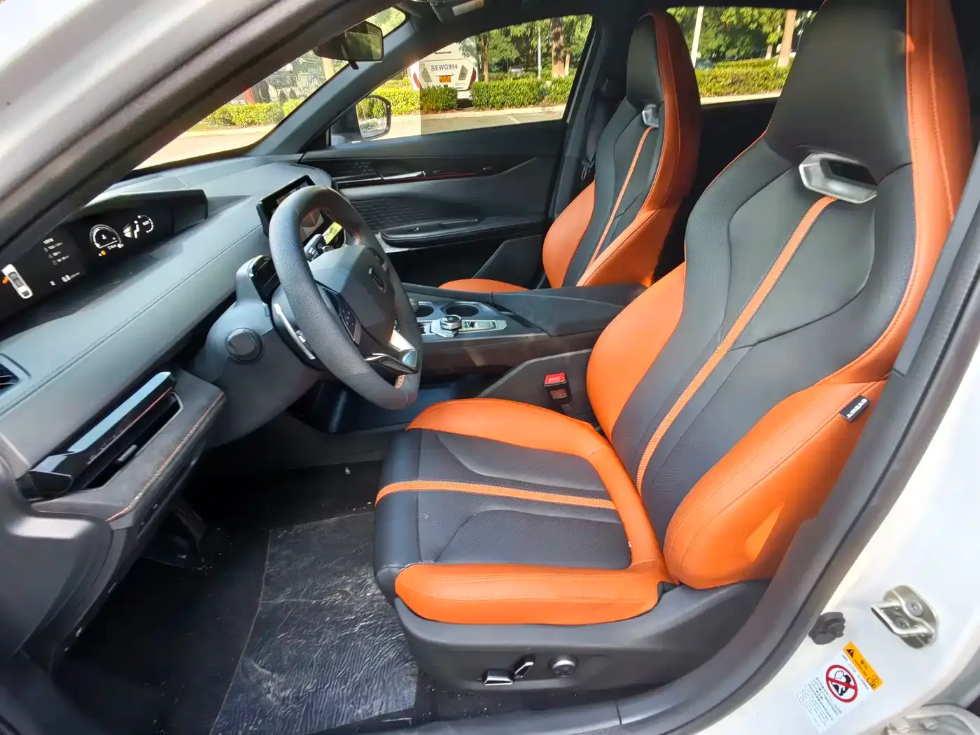 Changan Changan UNI-V 2024 1.5T Deluxe Sport — Фото автомобиля 11