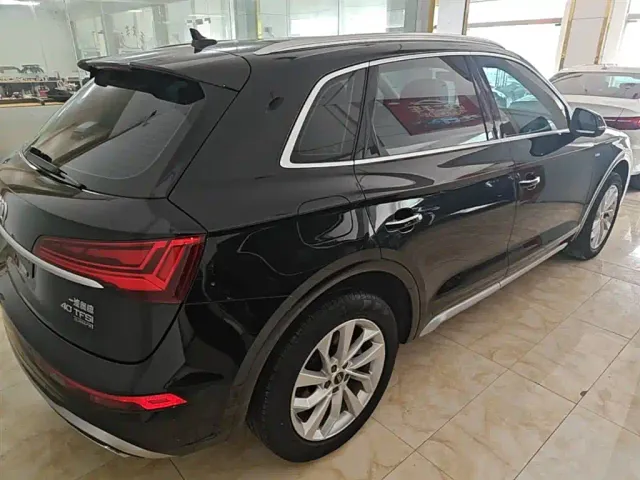 Audi Q5L — Фото автомобиля 6