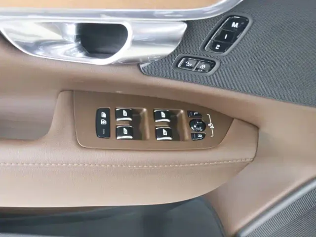 Volvo S90 — Фото автомобиля 13