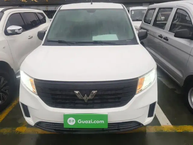 Wuling Hongguang Plus — Фото автомобиля 2