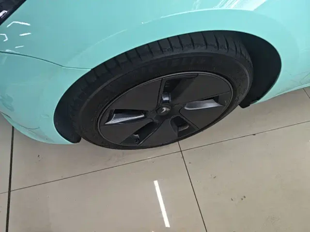 Tesla Model 3 — Фото автомобиля 22