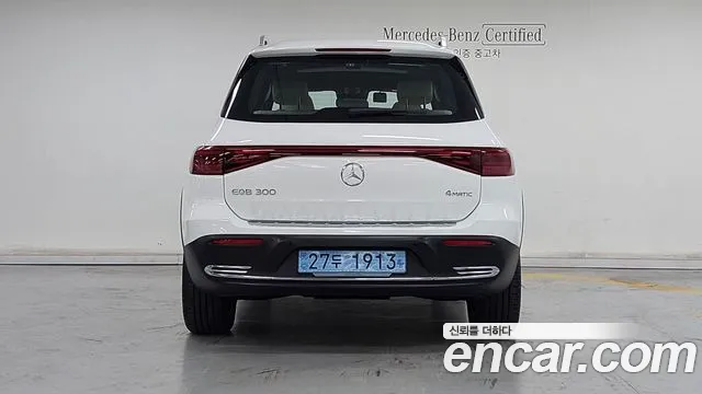 Mercedes-Benz EQB — Фото автомобиля 4