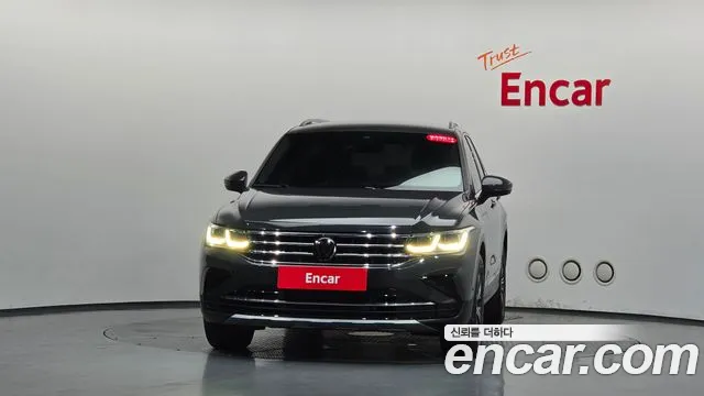 Volkswagen Tiguan Tiguan 2 поколение 2.0 TDI Premium — Фото автомобиля 3