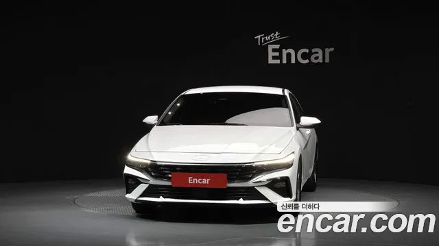 Hyundai AVANTE Новый Avante (CN7) — Фото автомобиля 3