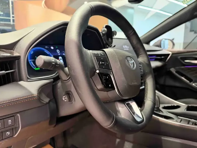 Toyota Avalon — Фото автомобиля 12