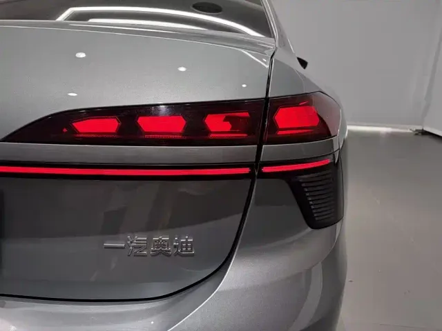 Audi A6L — Фото автомобиля 17
