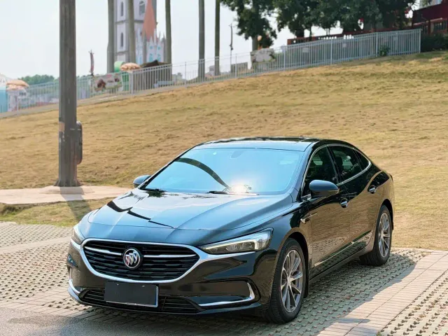 Фотография автомобиля — Buick LaCrosse