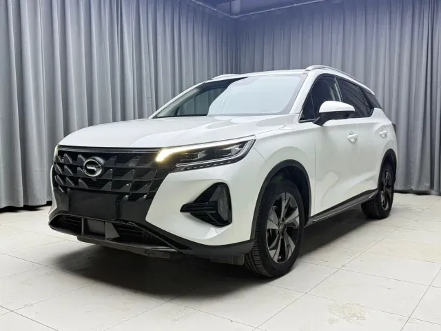 Фотография автомобиля — GAC Trumpchi GS4
