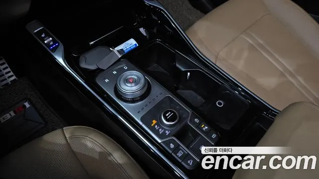 Kia Sorento Новый Sorento 4 поколение Бензин 2.5T 4WD — Фото автомобиля 8