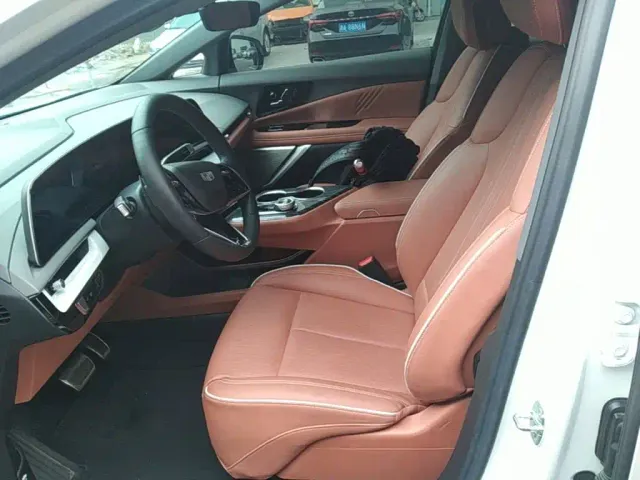 Cadillac Optiq — Фото автомобиля 14