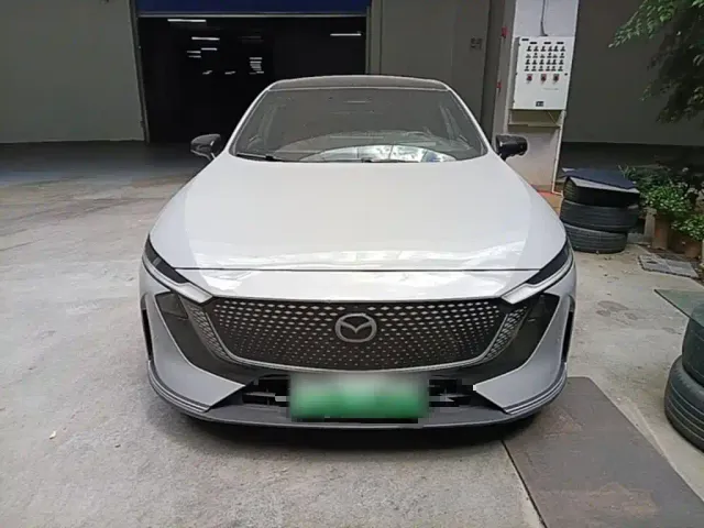 Mazda EZ-6 — Фото автомобиля 2