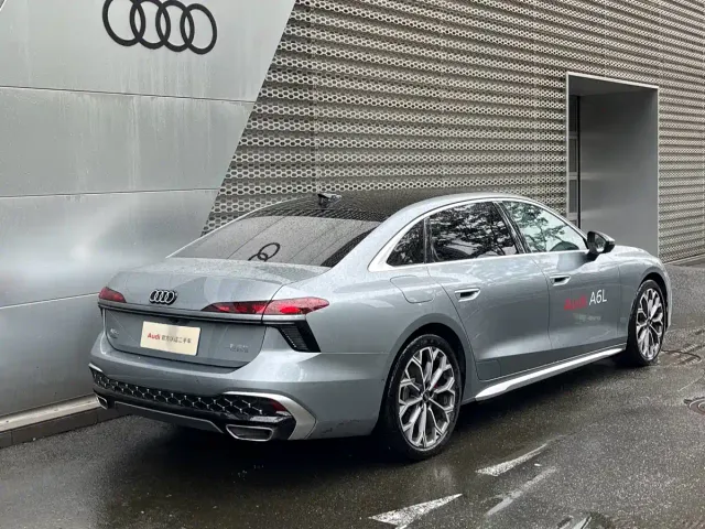Audi A6L — Фото автомобиля 3