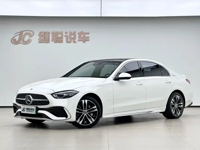 Фотография автомобиля — Mercedes-Benz C-Class