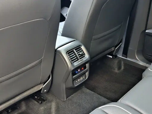 Volkswagen Tiguan L — Фото автомобиля 19