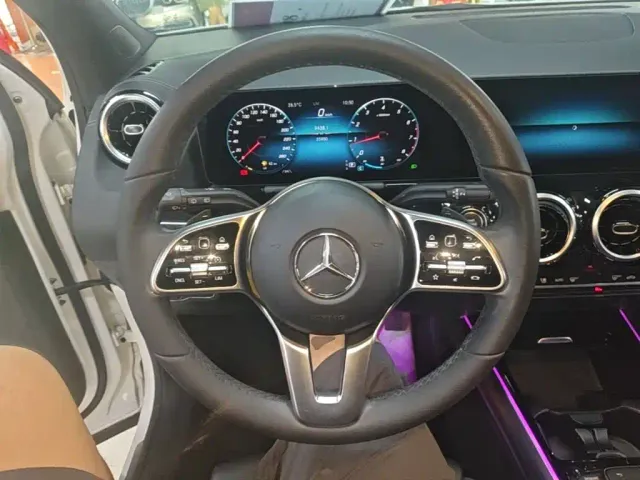 Mercedes-Benz GLA-Class — Фото автомобиля 10