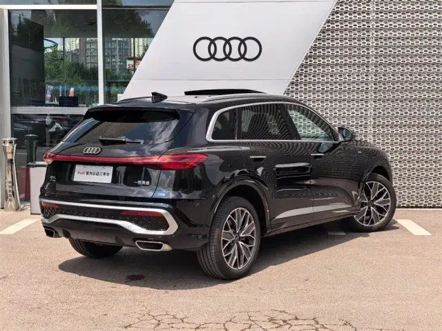 Audi Q5L — Фото автомобиля 5
