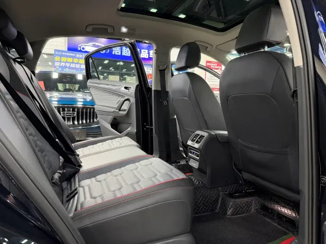 Volkswagen Tiguan X — Фото автомобиля 7