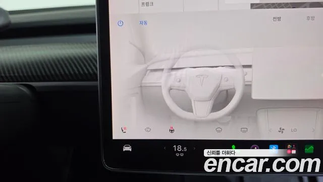 Tesla Model Y — Фото автомобиля 30