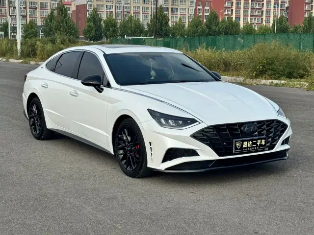 Hyundai Sonata — Фото автомобиля 3