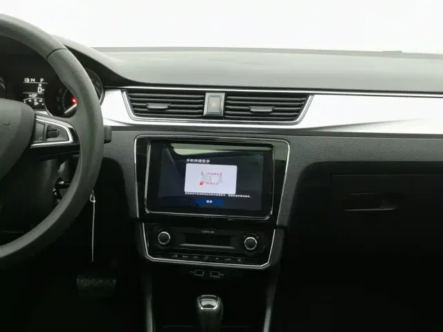 Skoda Rapid — Фото автомобиля 12