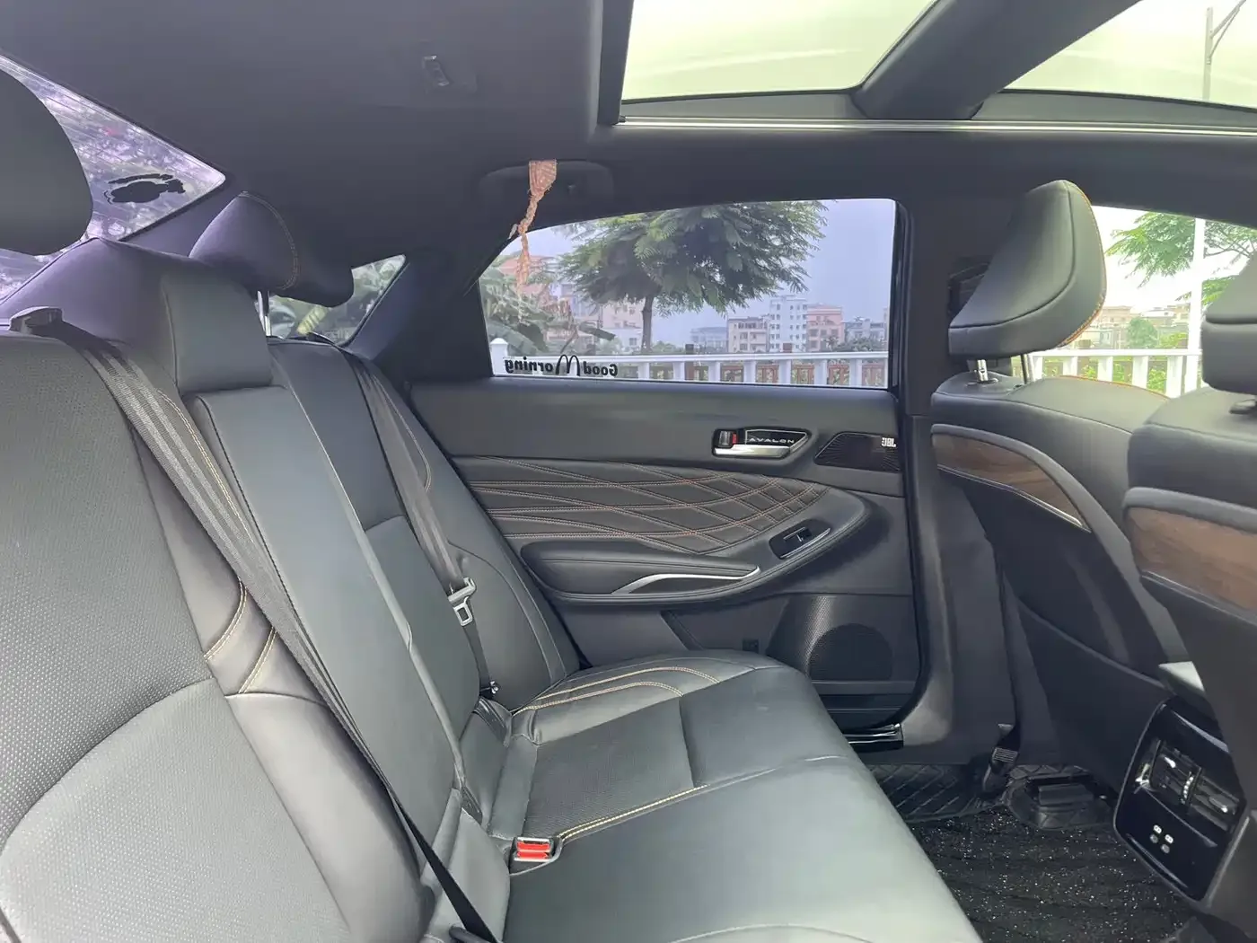 Toyota Avalon 2024 Hybrid 2.0L Luxury Edition — Фото автомобиля 14