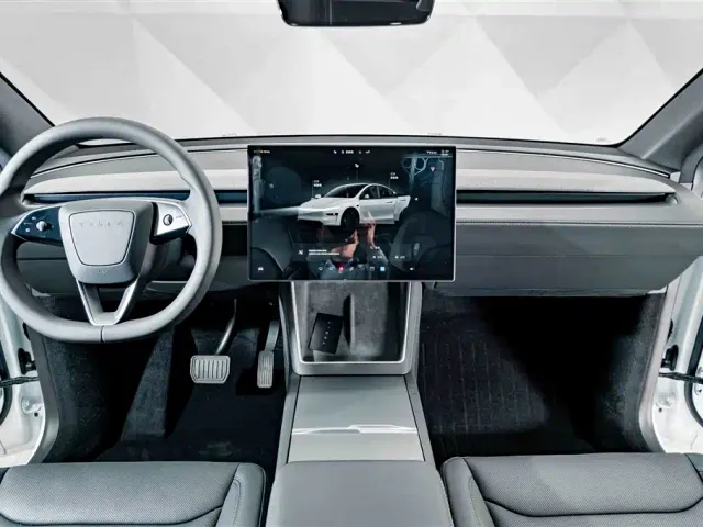 Tesla Model Y — Фото автомобиля 14