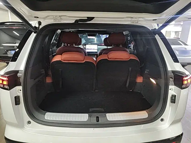 Dongfeng eπ 008 — Фото автомобиля 18