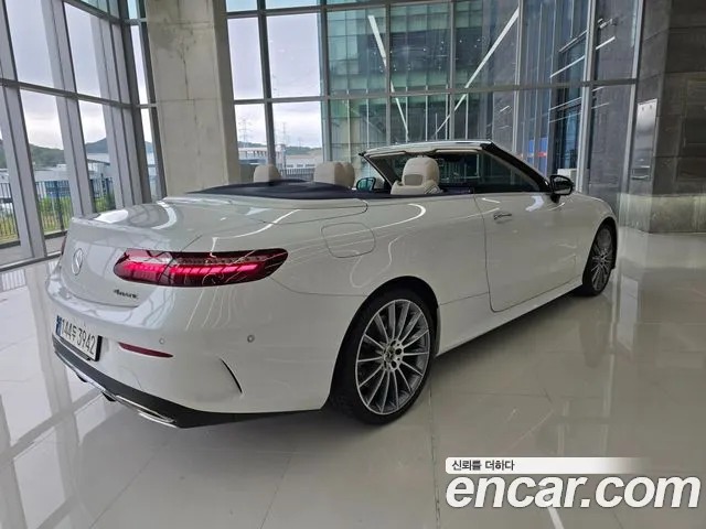 Mercedes-Benz E-Class — Фото автомобиля 18