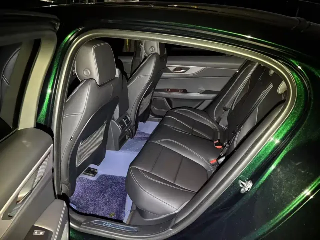 Jaguar XEL — Фото автомобиля 6