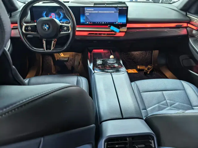 BMW 5 Series — Фото автомобиля 7