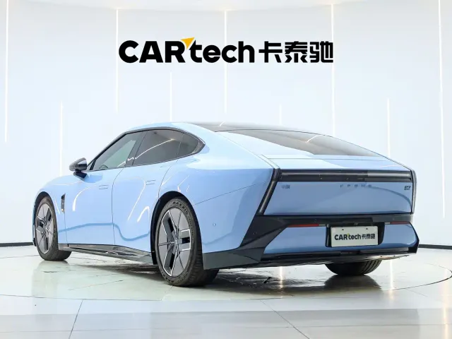 Xpeng P7 — Фото автомобиля 3
