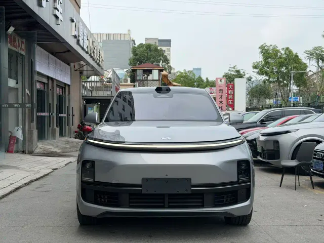 Li Auto L9 — Фото автомобиля 3