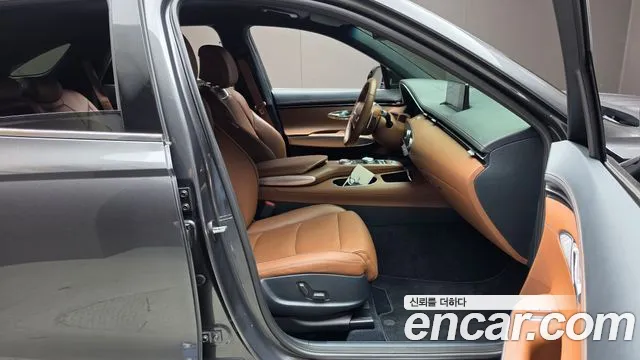 Genesis GV70 — Фото автомобиля 16