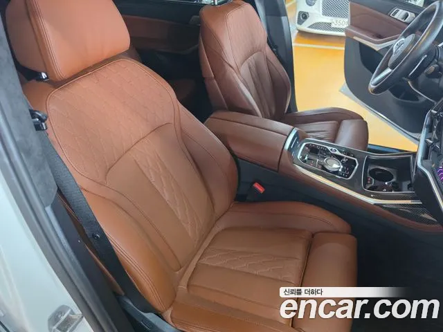 BMW X7 — Фото автомобиля 12