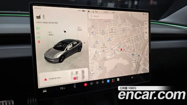 Tesla Model 3 — Фото автомобиля 19