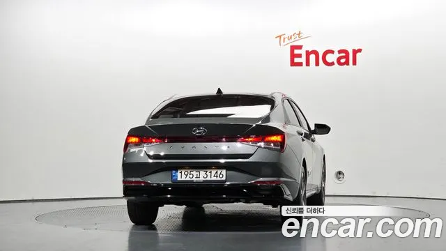 Hyundai Avante CN7 — Фото автомобиля 3