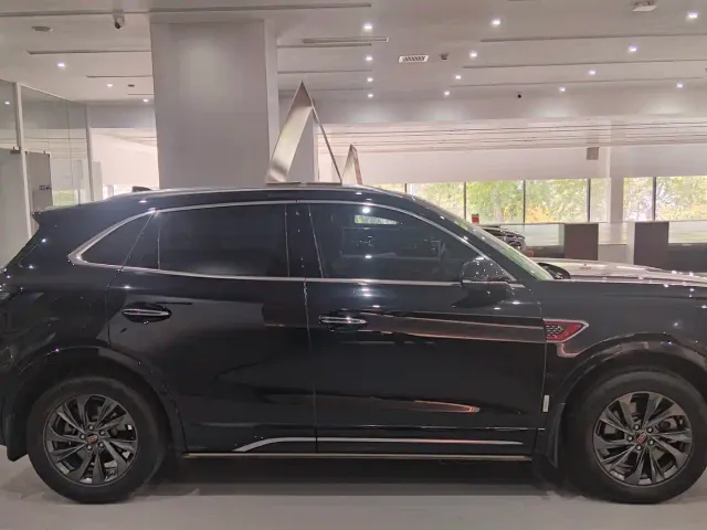 Hongqi HS5 — Фото автомобиля 8