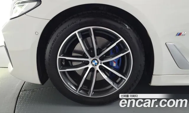 BMW 5 Series G30 — Фото автомобиля 5