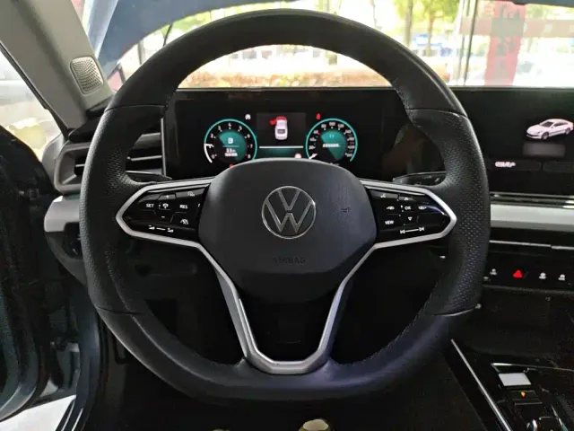 Volkswagen Lamando — Фото автомобиля 6