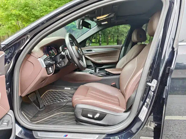 BMW 5 Series — Фото автомобиля 4