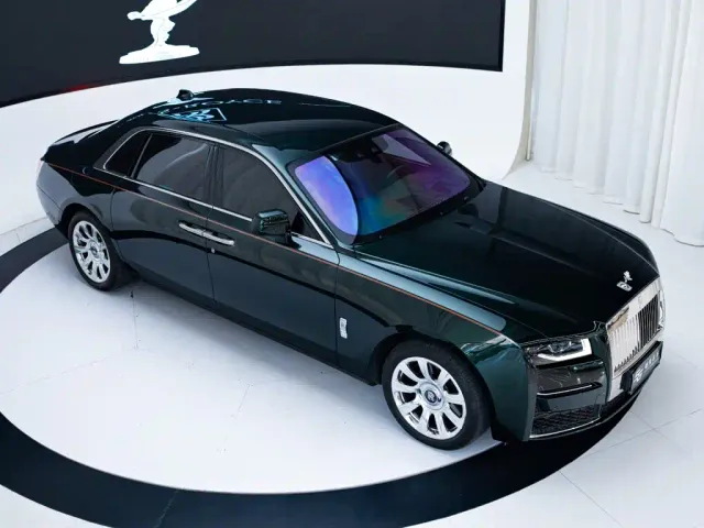 Rolls-Royce Ghost — Фото автомобиля 25