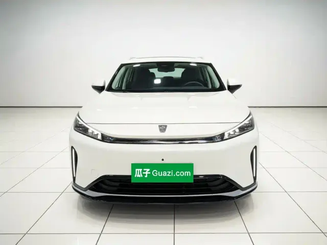 Roewe D5X DMH — Фото автомобиля 2