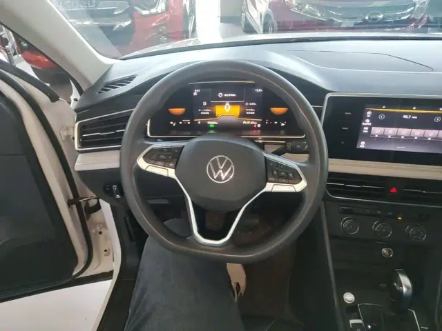Volkswagen Tiguan L — Фото автомобиля 10