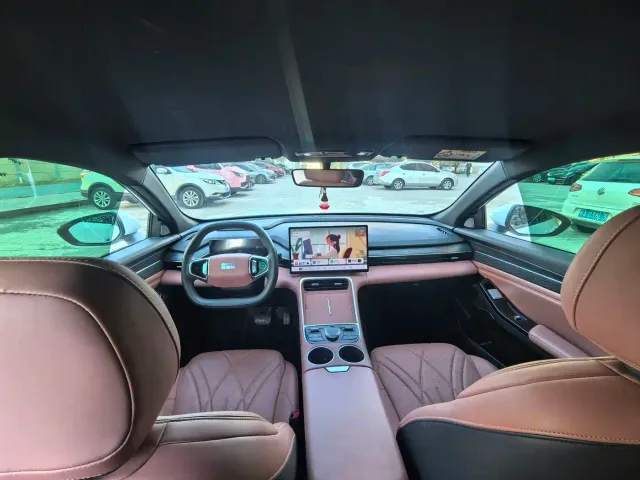 Geely Galaxy L6 — Фото автомобиля 9