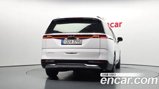 Kia Carnival 4th Gen — Фото автомобиля 4