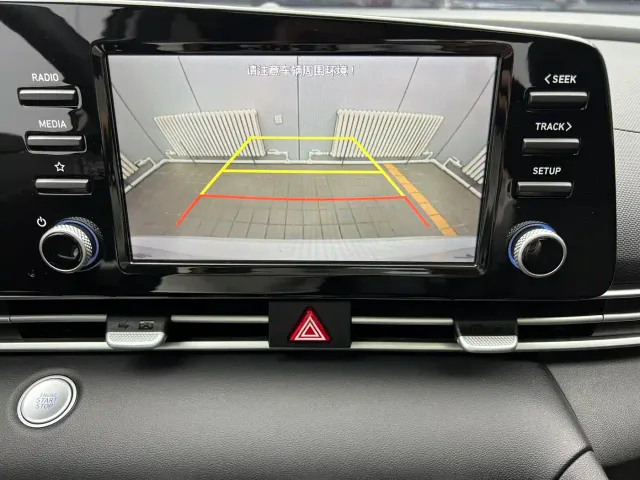 Hyundai Elantra — Фото автомобиля 13
