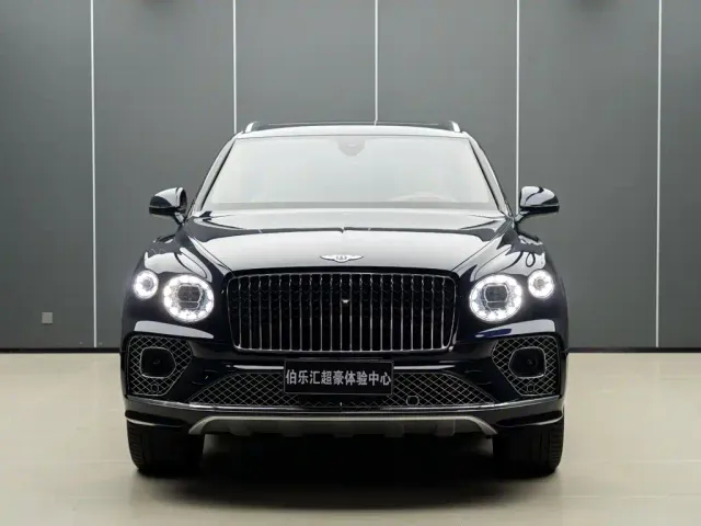Bentley Bentayga — Фото автомобиля 4