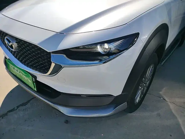 Mazda CX-30 EV — Фото автомобиля 23